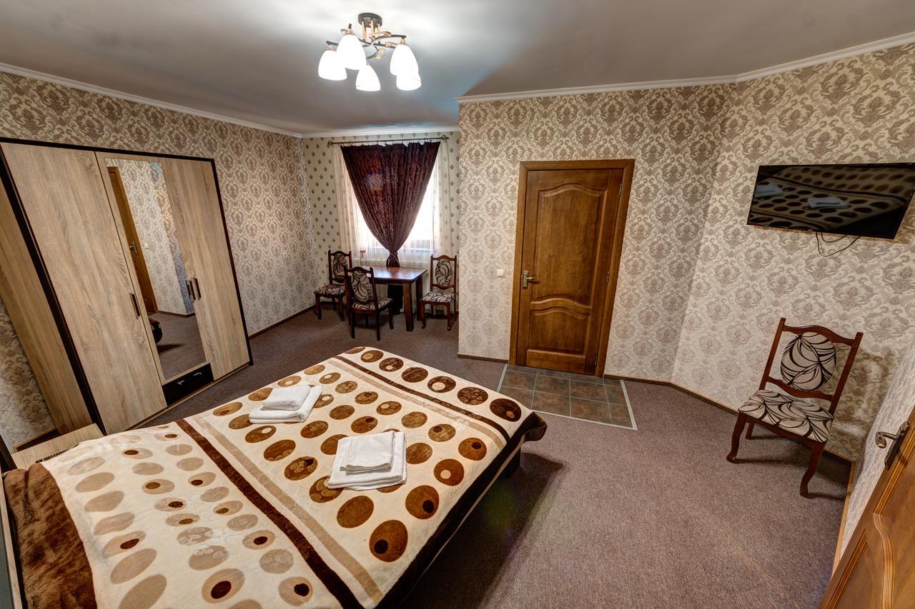 Villa Vlad & Spa バコヴェル エクステリア 写真