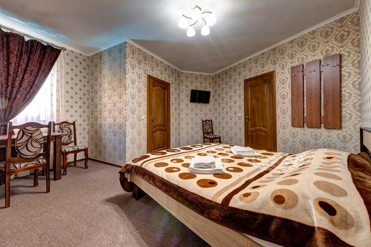 Villa Vlad & Spa バコヴェル エクステリア 写真
